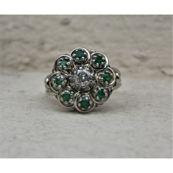 rétro diamond and emeralds ring