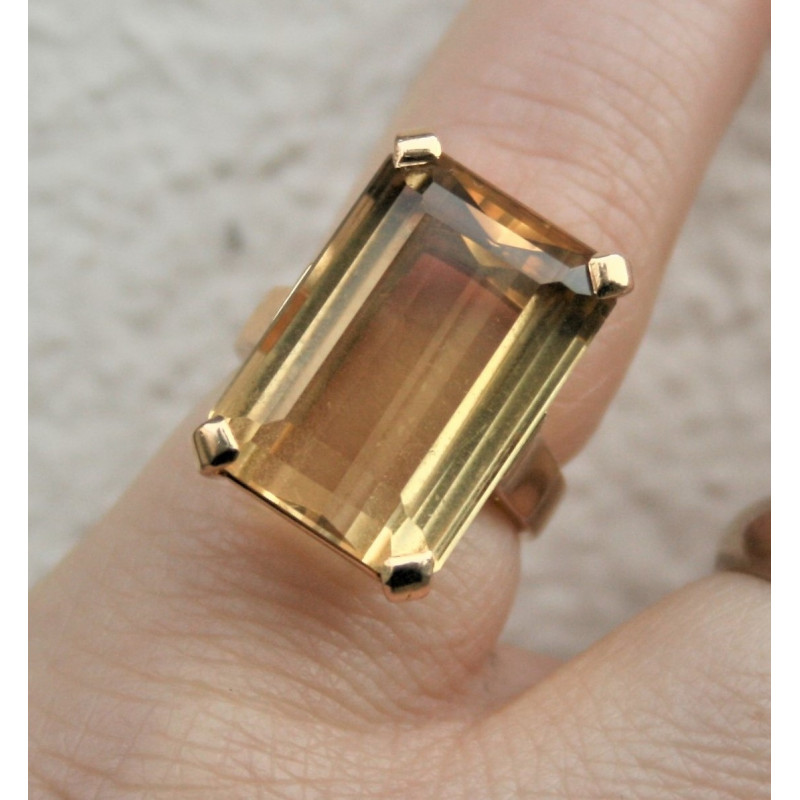 elegant citrine and 18k gold ring