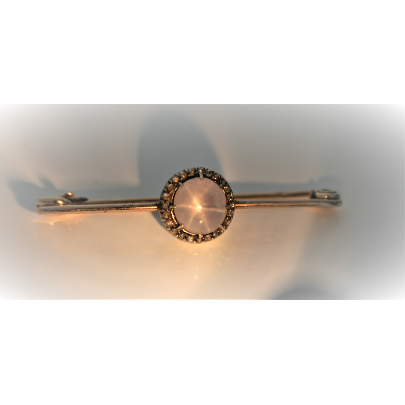 Broche ancienne saphir étoilé diamants Broche ancienne saphir étoilé diamants