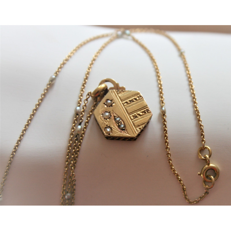 Collier ancien perles et or 18 carats Collier ancien perles et or 18 carats