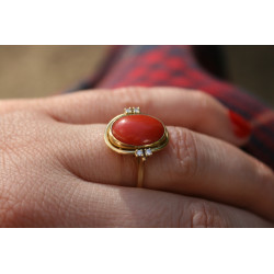 18K gold and coral ring