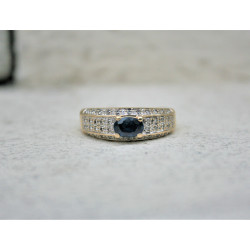 sapphire and diamonds engagement ring