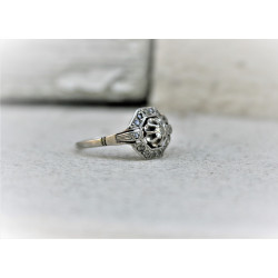 Bague de fian ailles art d co orn e d un diamant taille ancienne 0