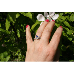 sapphire and diamond antique ring