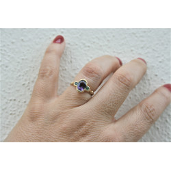 amethyst and emerald ring