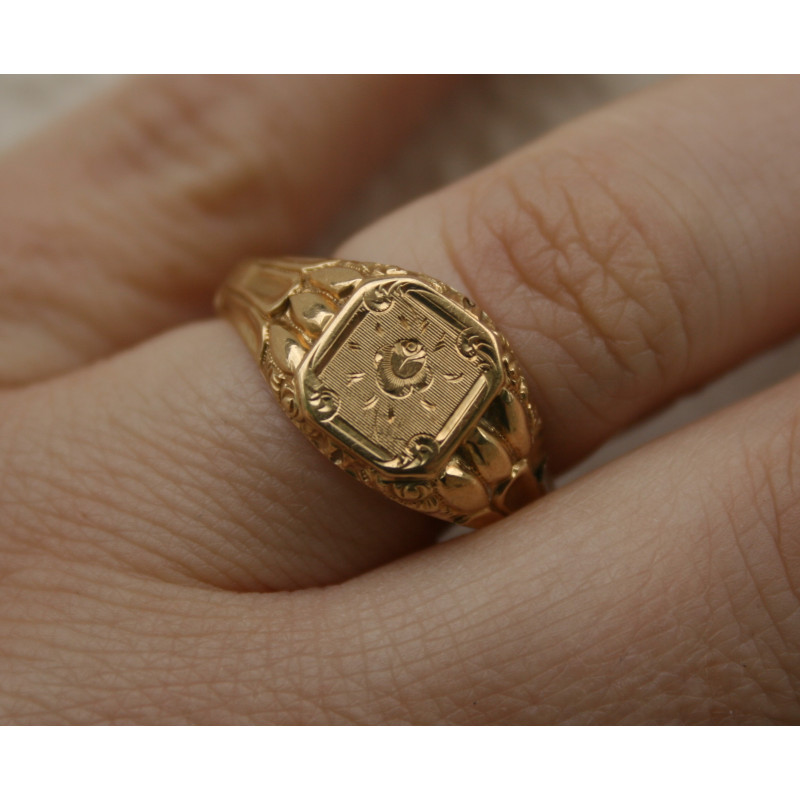 Bague 19ème siècle. Or 18 carats Bague 19ème siècle. Or 18 carats